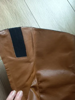 Botas de piel negras altas