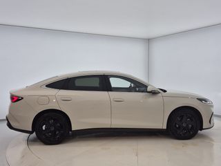 BYD Seal 6 sedan dm i 212 Comfort Lite