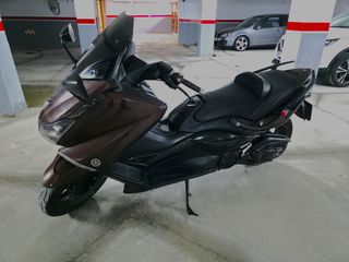 Yamaha T-MAX 530 Marrón
