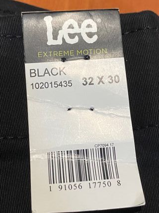 Pantalones Lee Extreme Motion Slim Straight W32