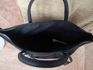 Bolso Lefties negro con bandolera