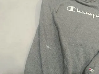 Sudadera Champion gris logo blanco