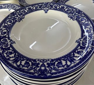 Plato HONDO La Cartuja Azul y Blanco