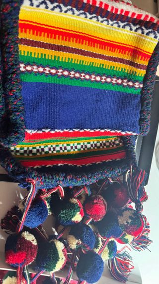 Manta fajín y calcetines a estrenar