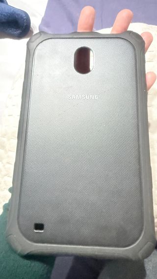 Samsung Galaxy Tab Active Plata con su estuche