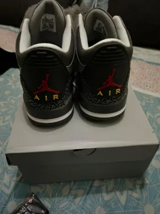 Zapatillas Jordan Air 3 Grises y Rojas