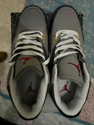 Zapatillas Jordan Air 3 Grises y Rojas