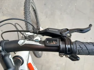 Bicicleta MTB CONOR 8500 Blanca/Roja