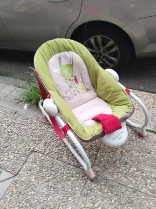 Hamaca para bebé con música