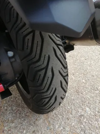 Yamaha XMAX 400 Ironman