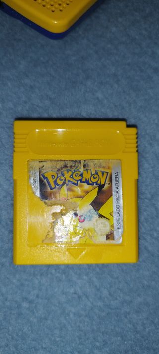 Nintendo Game Boy Color Pikachu Amarillo