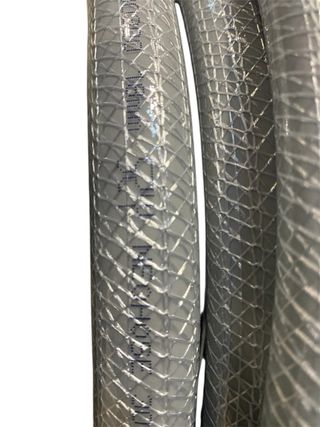 Mangueira Jardim cinzento/prateado translúcido.