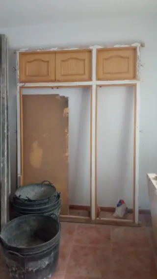 Marco armario empotrado con 3 puertas