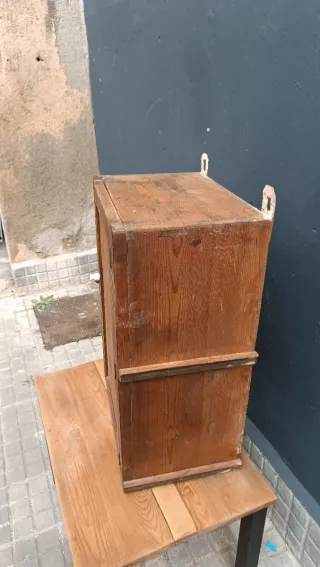 Armario pequeño madera taller