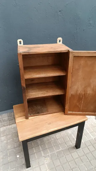 Armario pequeño madera taller