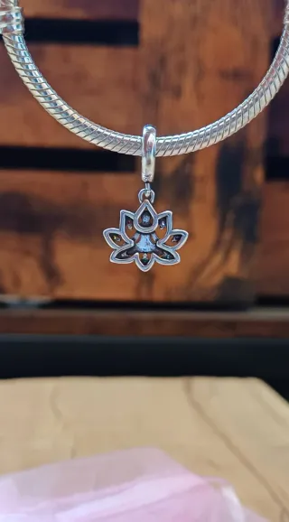 Charm Colgante - Loto Meditación Chakras
