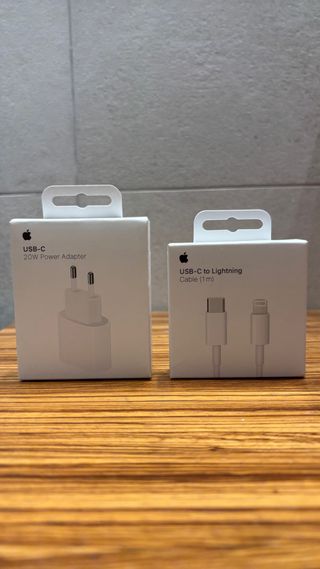 Apple Cargador USB-C 20W y Cable Lightning