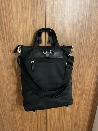 Mochila Elegante y Versátil