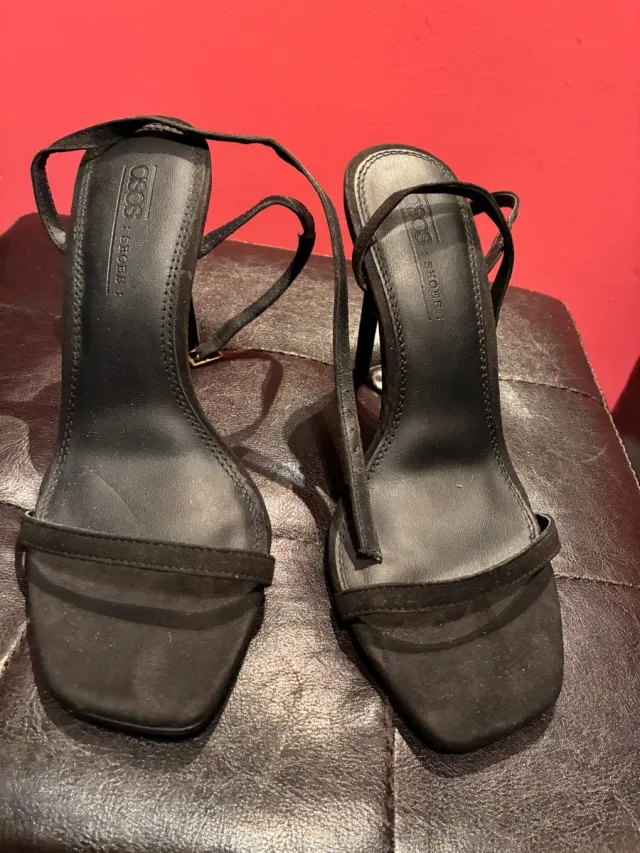 Tacones negros ASOS