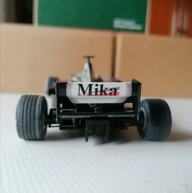 Scalextric McLaren MP4/16C Mika slot