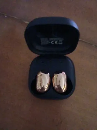 Auriculares Inalámbricos Dorados