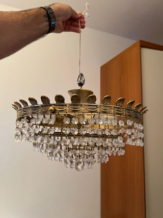 Lámpara de cristal dorada colgante