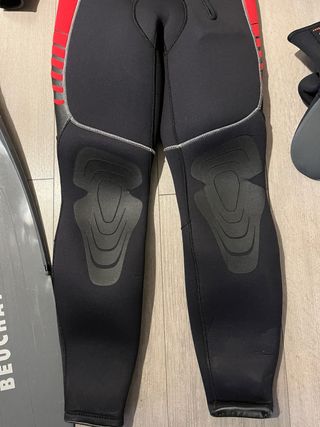 Equipo de buceo completo: traje, aletas, gafas...