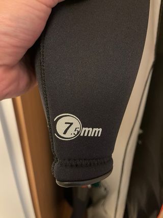 Equipo de buceo completo: traje, aletas, gafas...