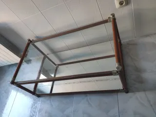 Mesita cristal y espejo.