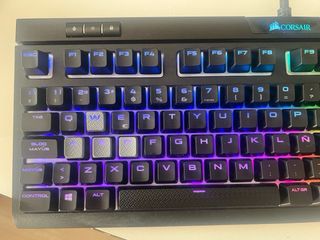 Teclado Mecánico Corsair Strafe MK.2 RGB