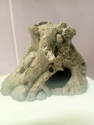 Tronco Cueva Refugio Peces Resina