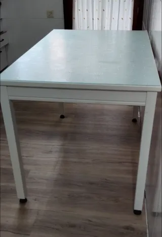 Mesa de cocina cristal y metal