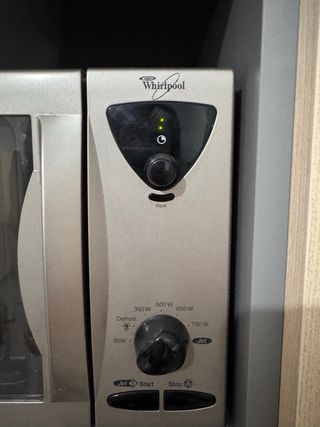 Microondas Whirlpool mod. AVM 683 750W