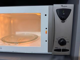 Microondas Whirlpool mod. AVM 683 750W