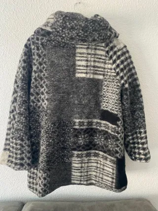 Abrigo Jaume Roca Patchwork Gris Negro