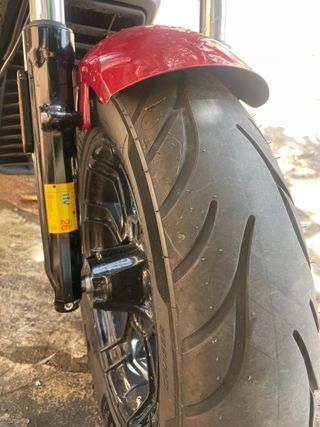 Moto Indian Scout Boober Negra/Roja