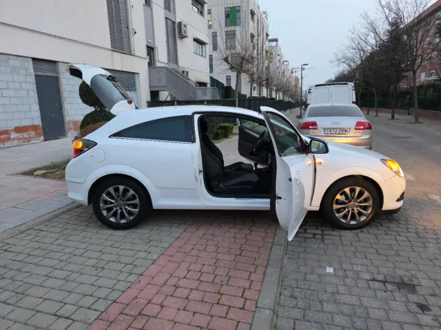 Opel Astra GTC 1.9 CDTi etiqueta medioambiental