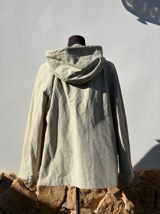 Parka Zara con capucha. Talla XS-M