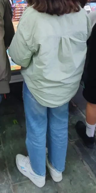 Sobrecamisa ligera tipo cazadora