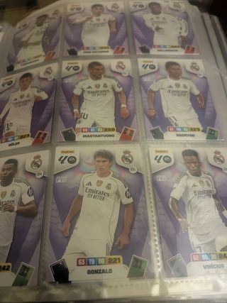 Lote Álbum Adrenalyn XL 25-26 con + de 400 cartas