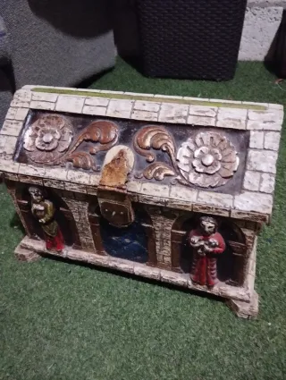 Caja decorativa de piedra y madera