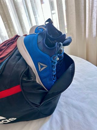 Bolsa deportiva Adidas grande negra con capacidad