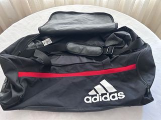 Bolsa deportiva Adidas grande negra con capacidad