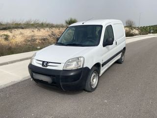 Peugeot e-Partner 2012