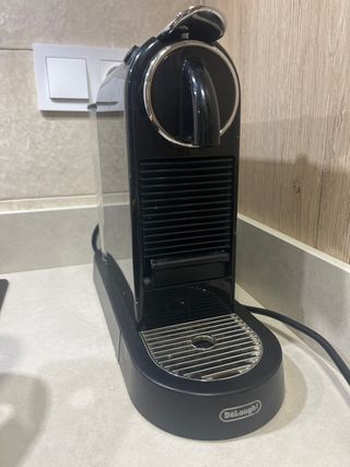 Cafetera Nespresso DeLonghi Negra