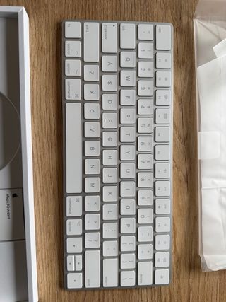 Teclado Magic Keyboard Apple Plata Modelo: America