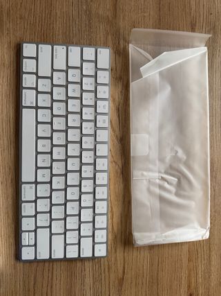 Teclado Magic Keyboard Apple Plata Modelo: America