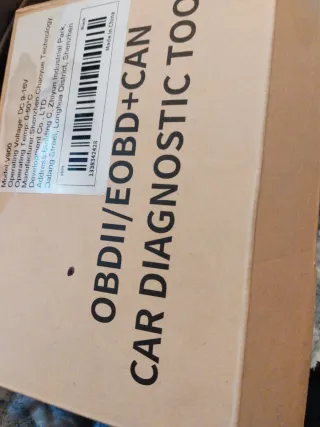 Lector de fallos OBD2 V600 - como nuevo.