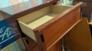 Cómoda de madera con 6 cajones y cajonera