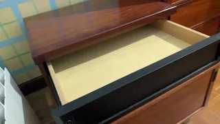 Cómoda de madera con 6 cajones y cajonera